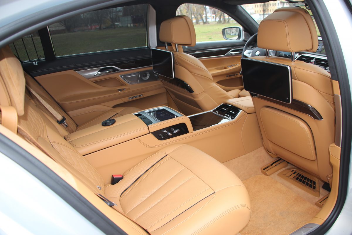 BMW 7-ES SOROZAT