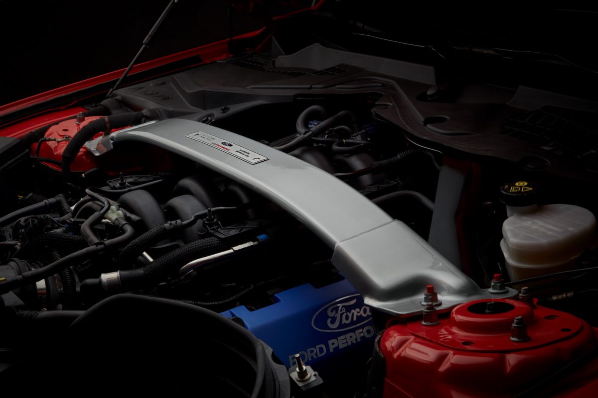 FORD MUSTANG
