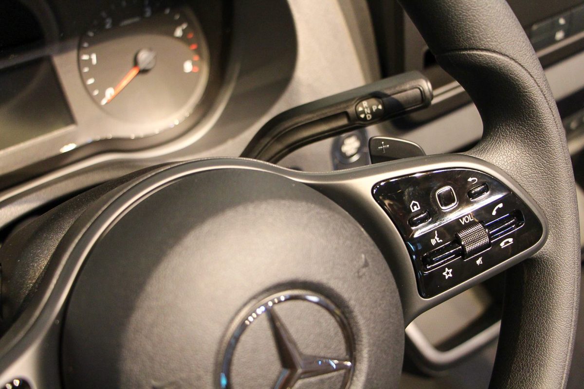MERCEDES-BENZ