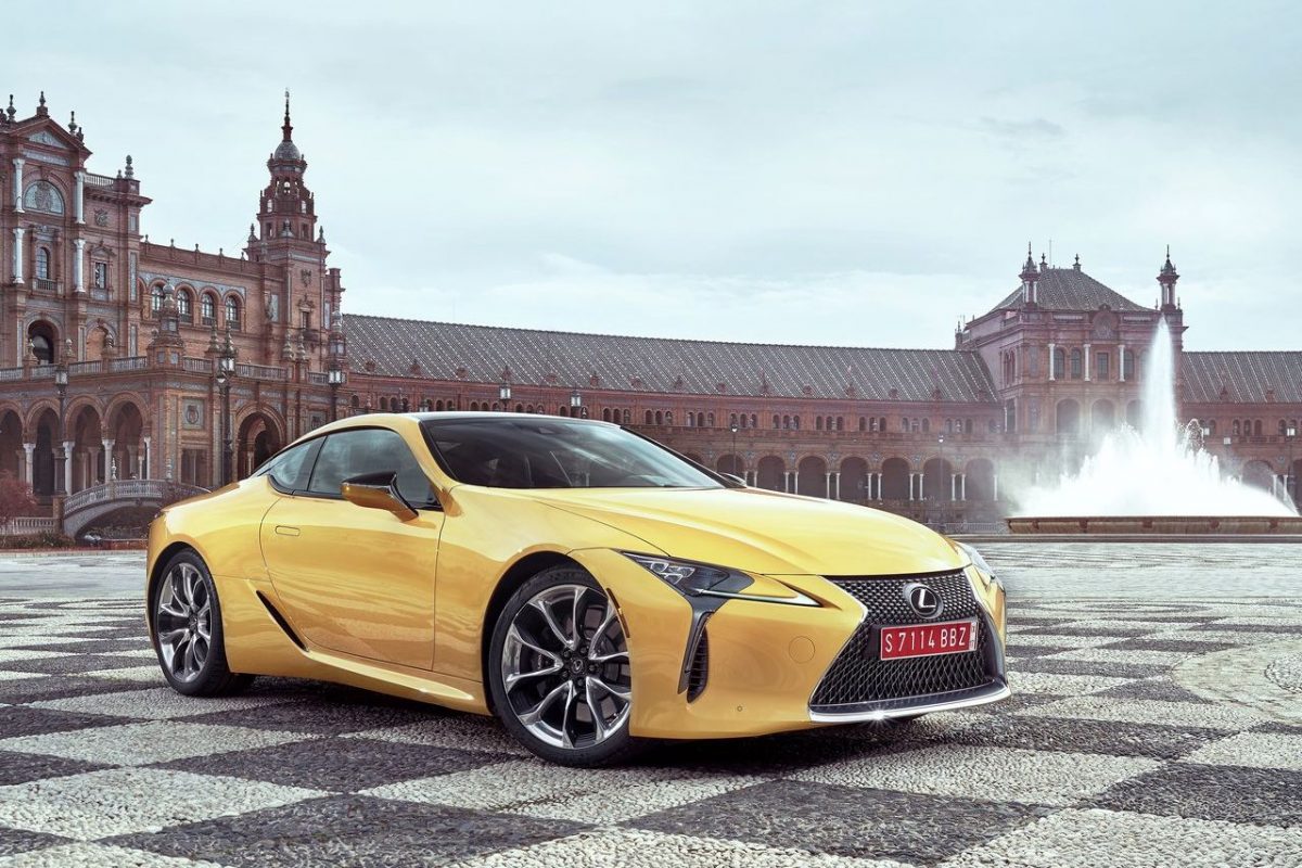 LEXUS