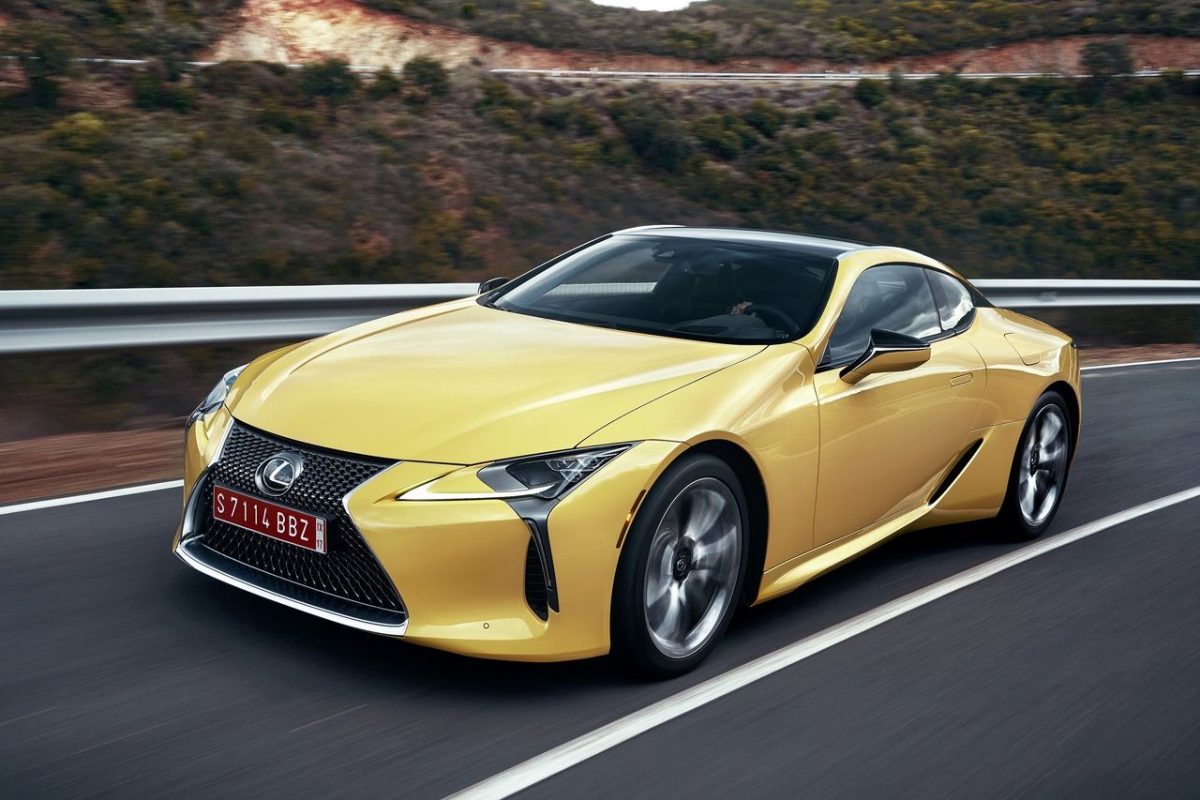 LEXUS