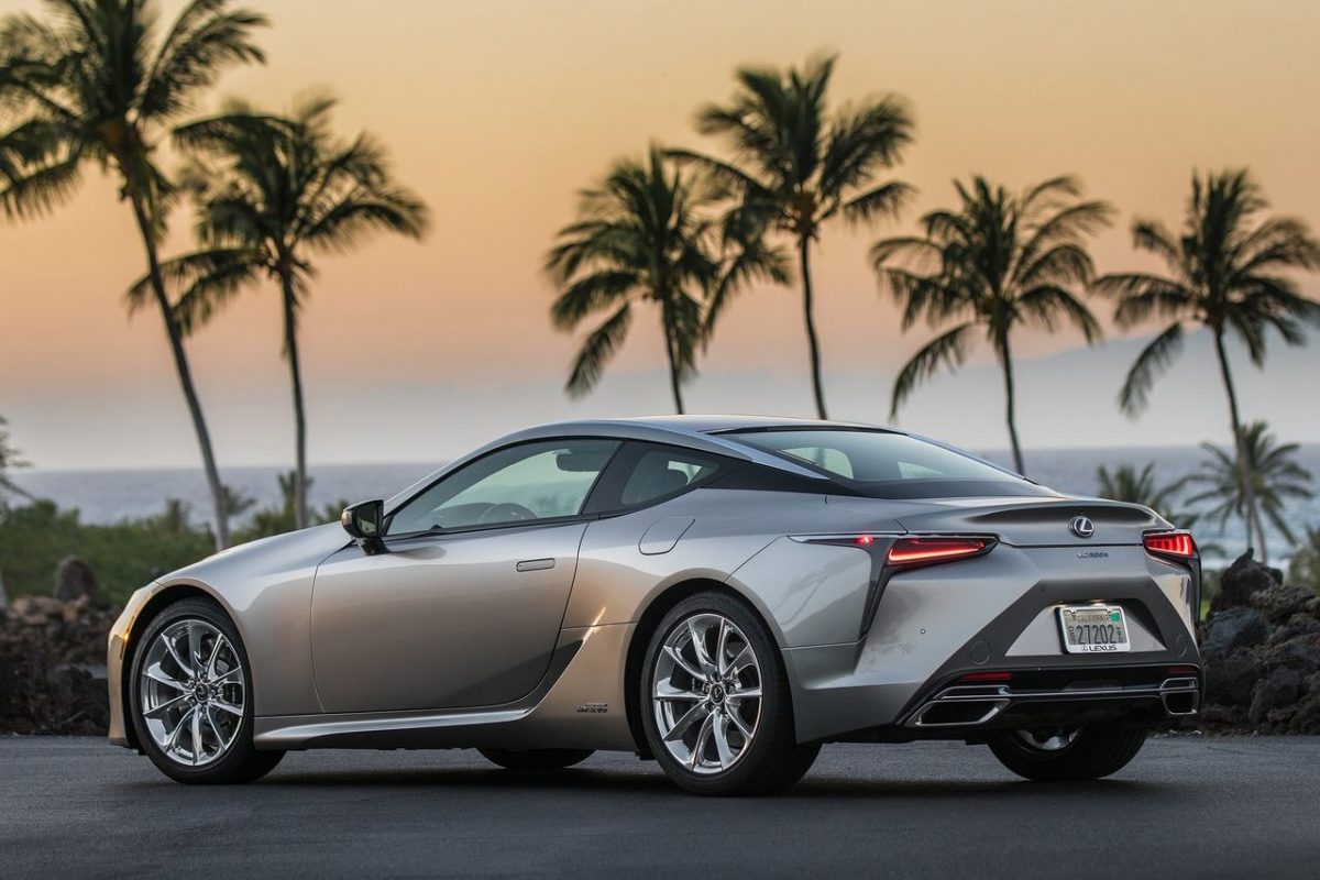 LEXUS