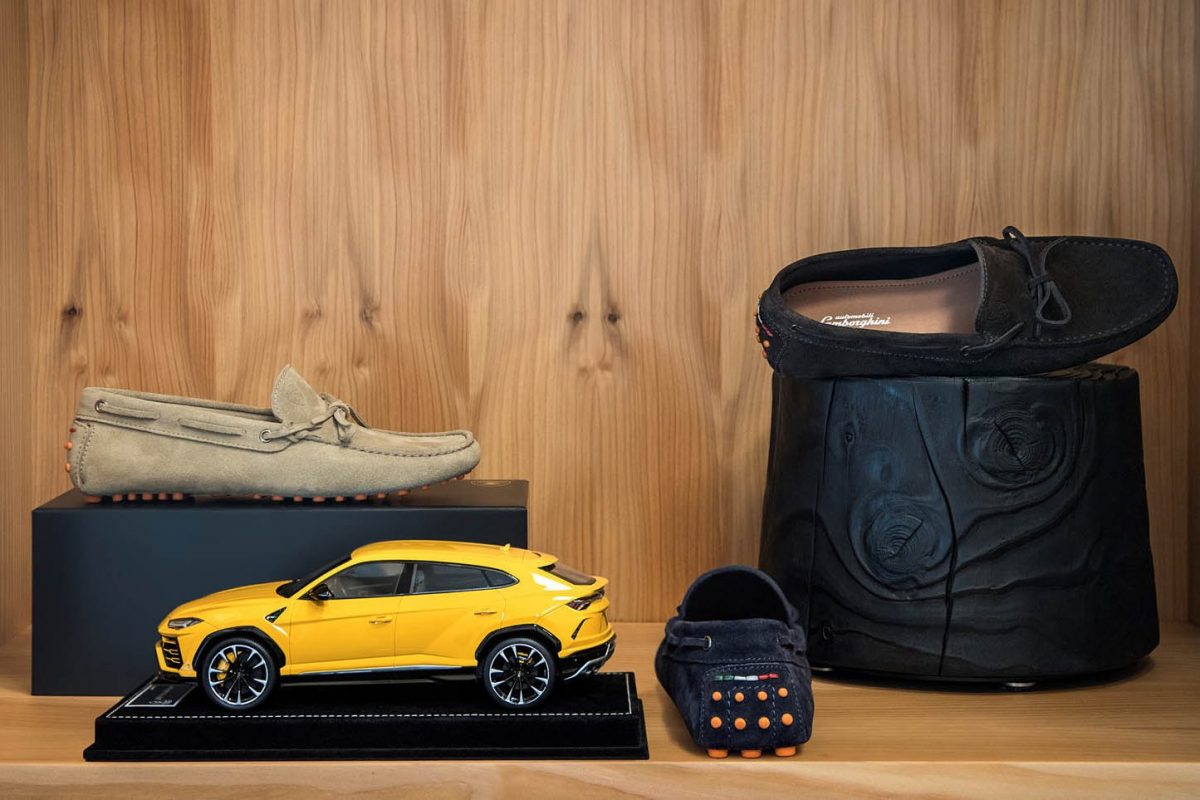 LAMBORGHINI