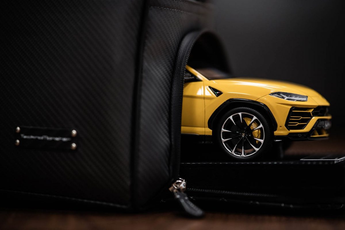 LAMBORGHINI