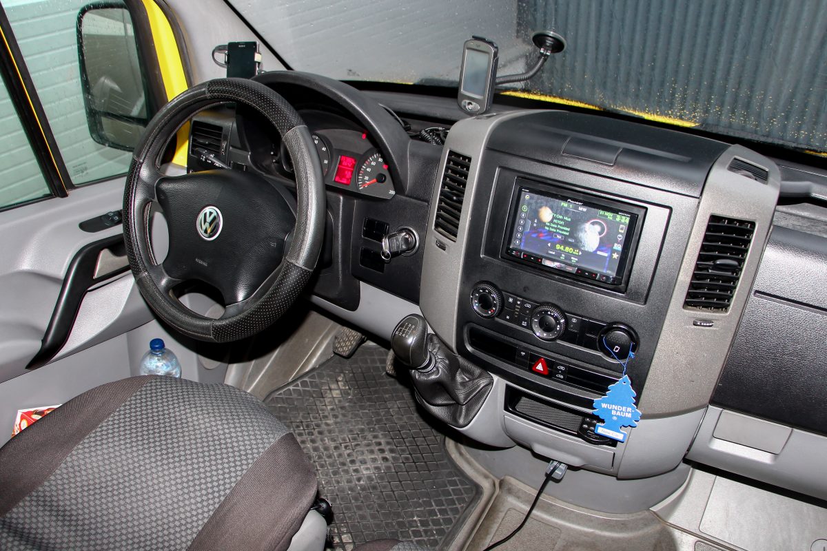 VOLKSWAGEN CRAFTER