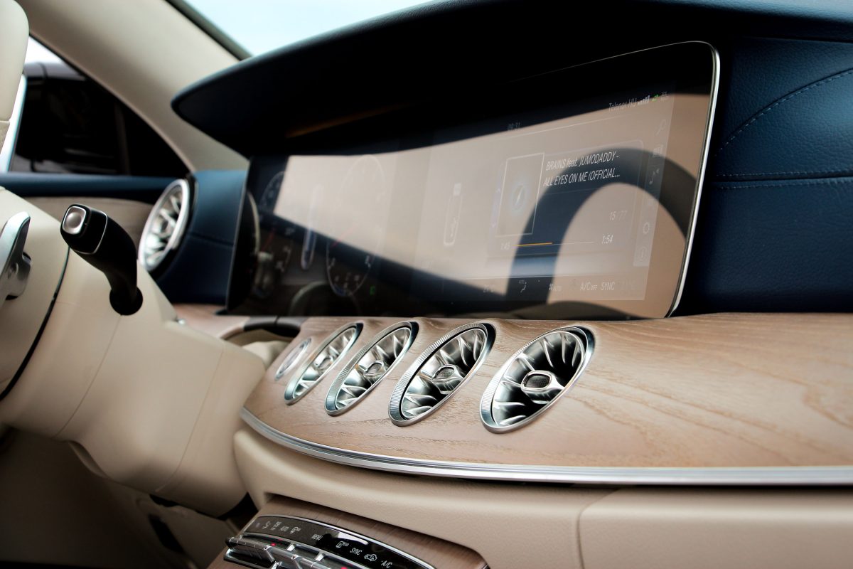 MERCEDES-BENZ E-OSZTÁLY