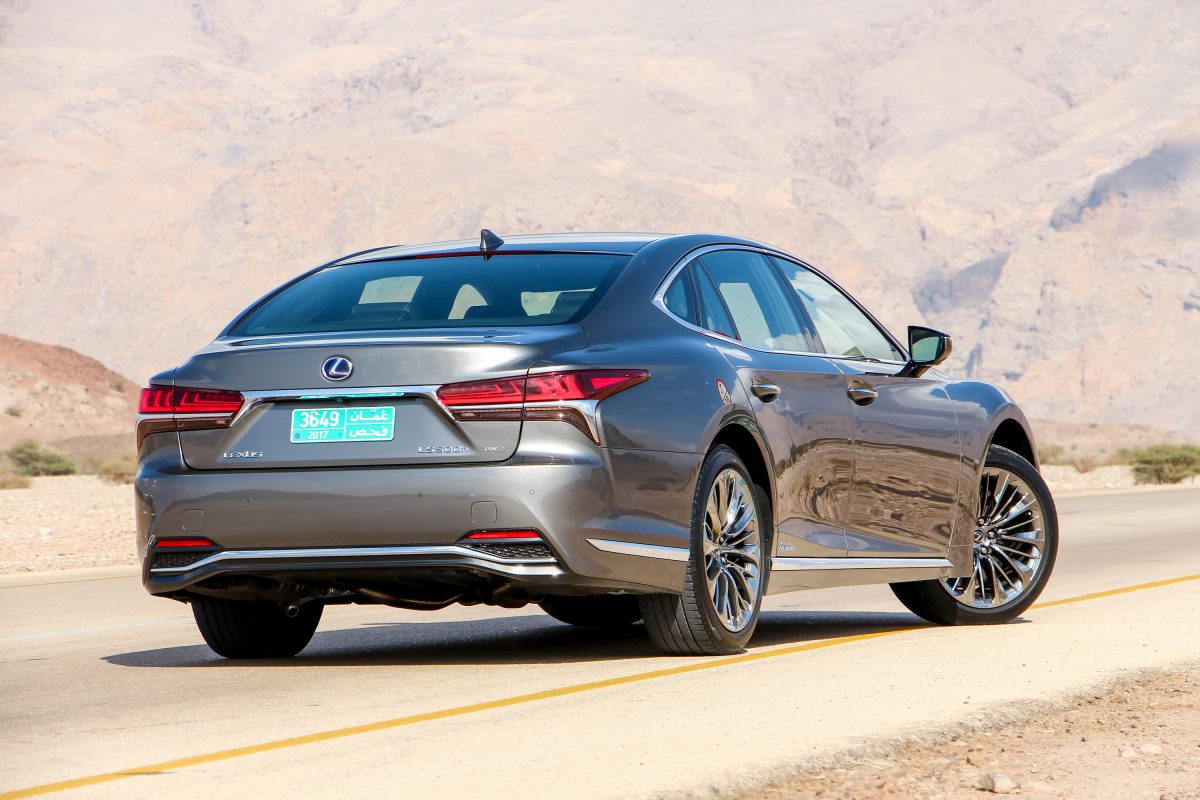 LEXUS LS