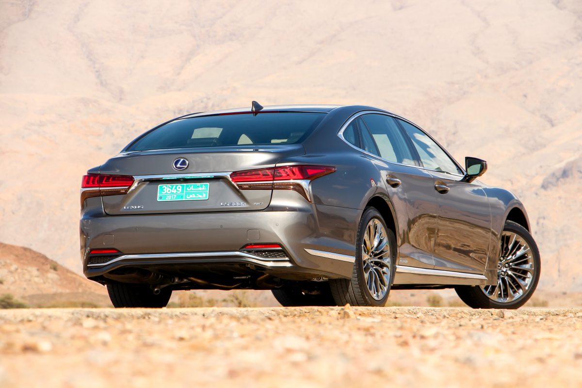 LEXUS LS