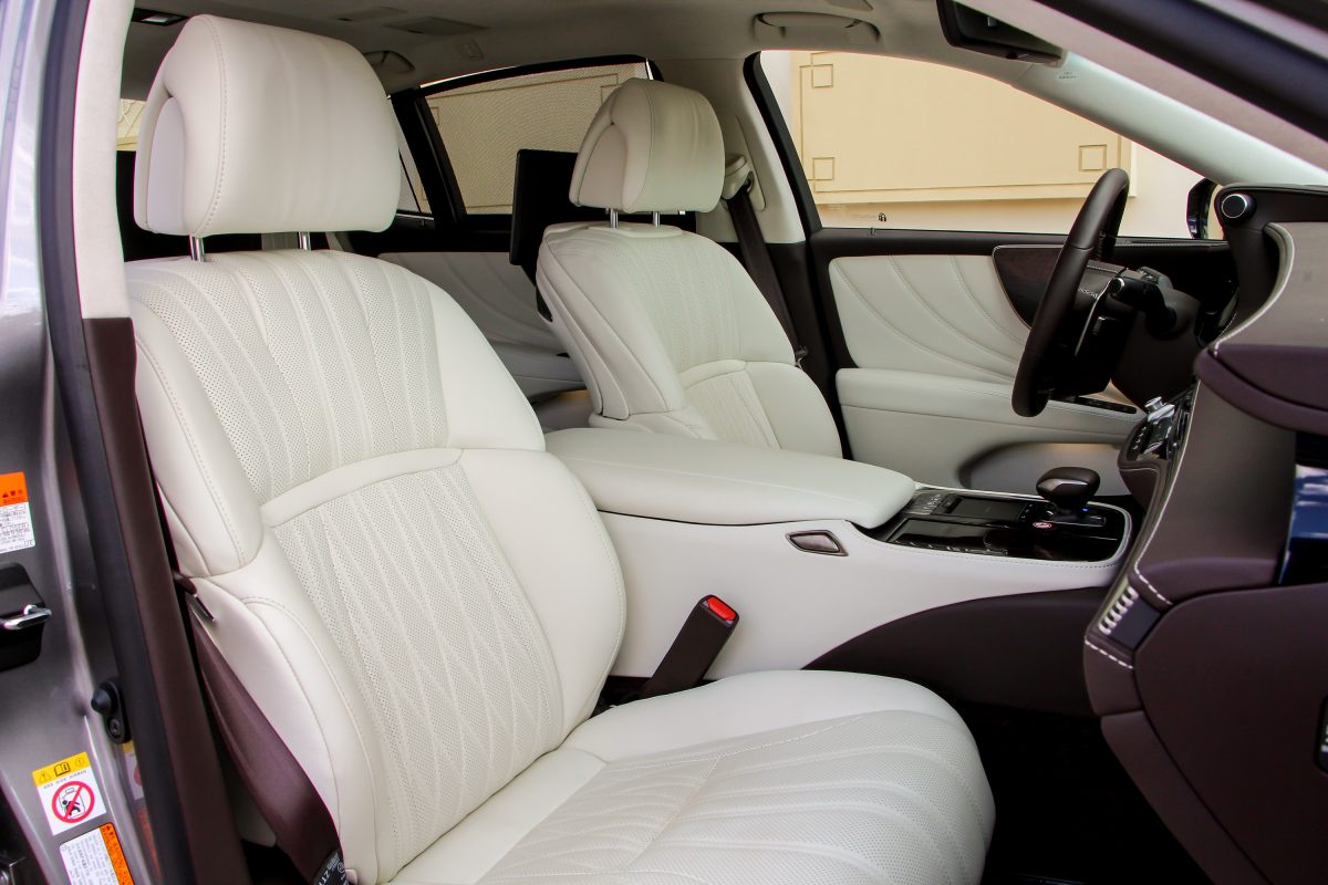 LEXUS LS