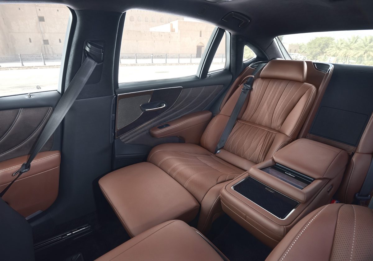 LEXUS LS