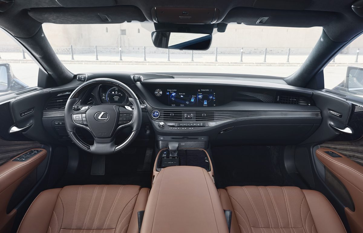 LEXUS LS