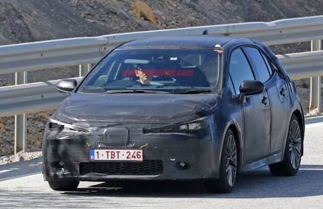 Lebukott az új Toyota Auris