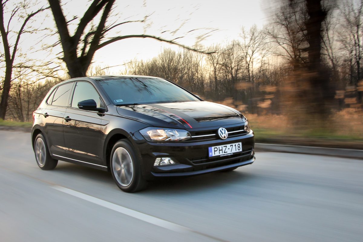 VOLKSWAGEN POLO