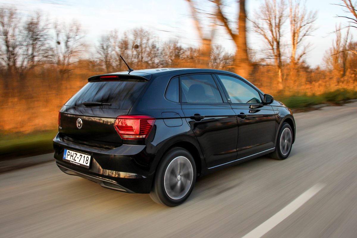 VOLKSWAGEN POLO