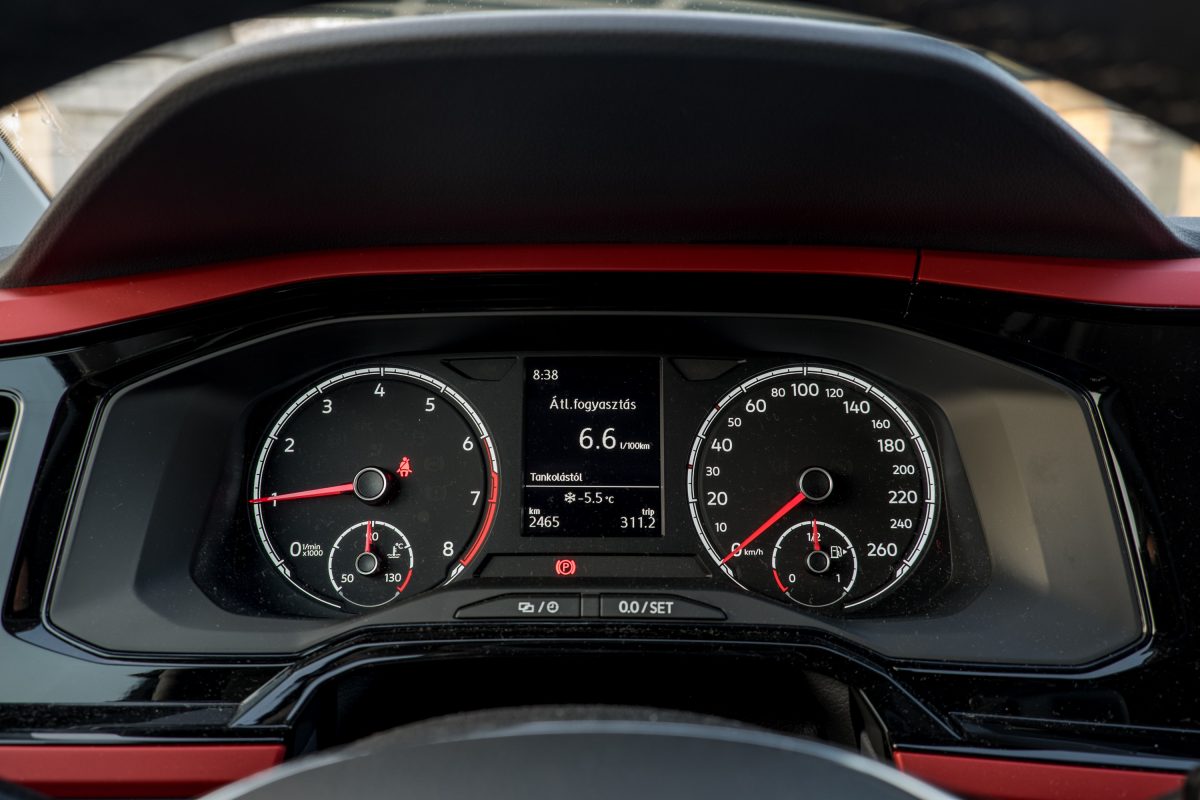 VOLKSWAGEN POLO