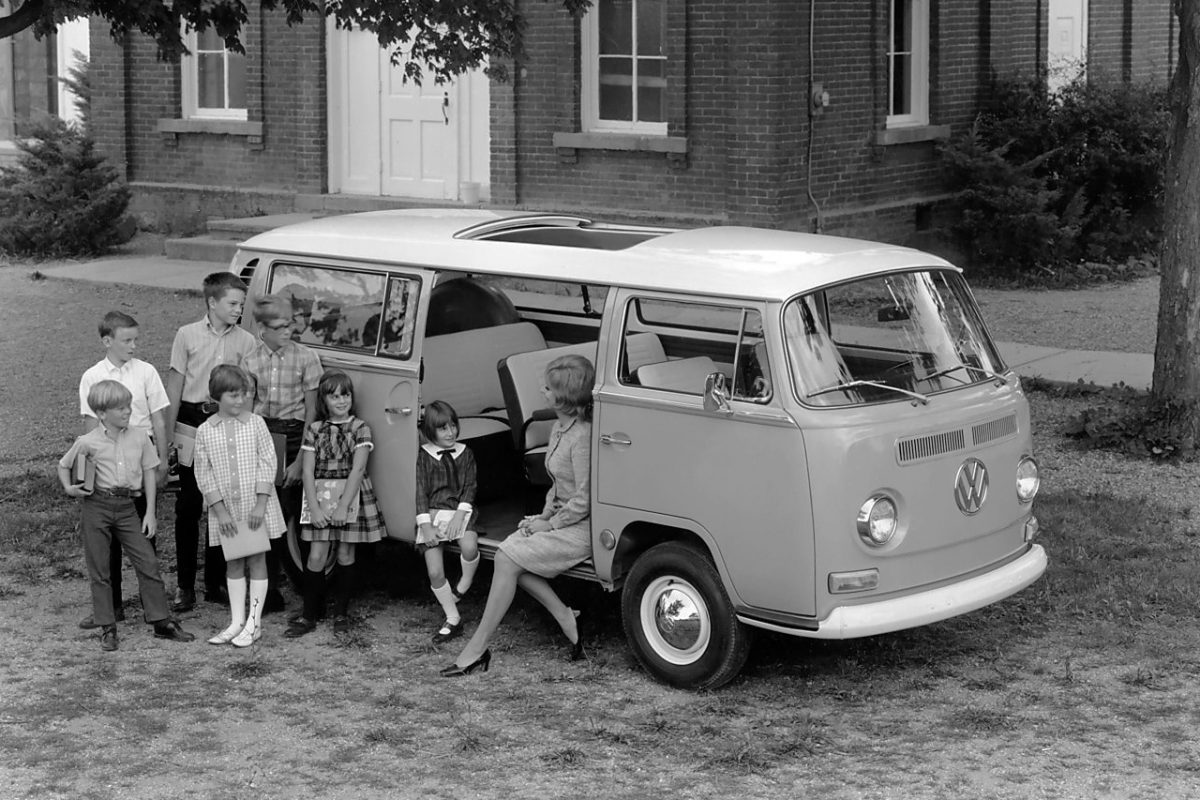 VOLKSWAGEN TRANSPORTER T2