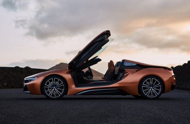 Erősebb és szellősebb az új BMW i8