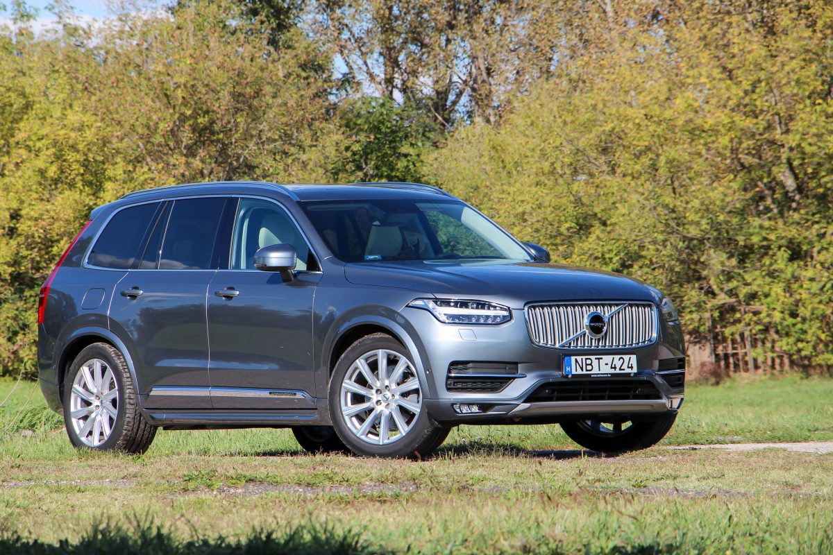 VOLVO XC90