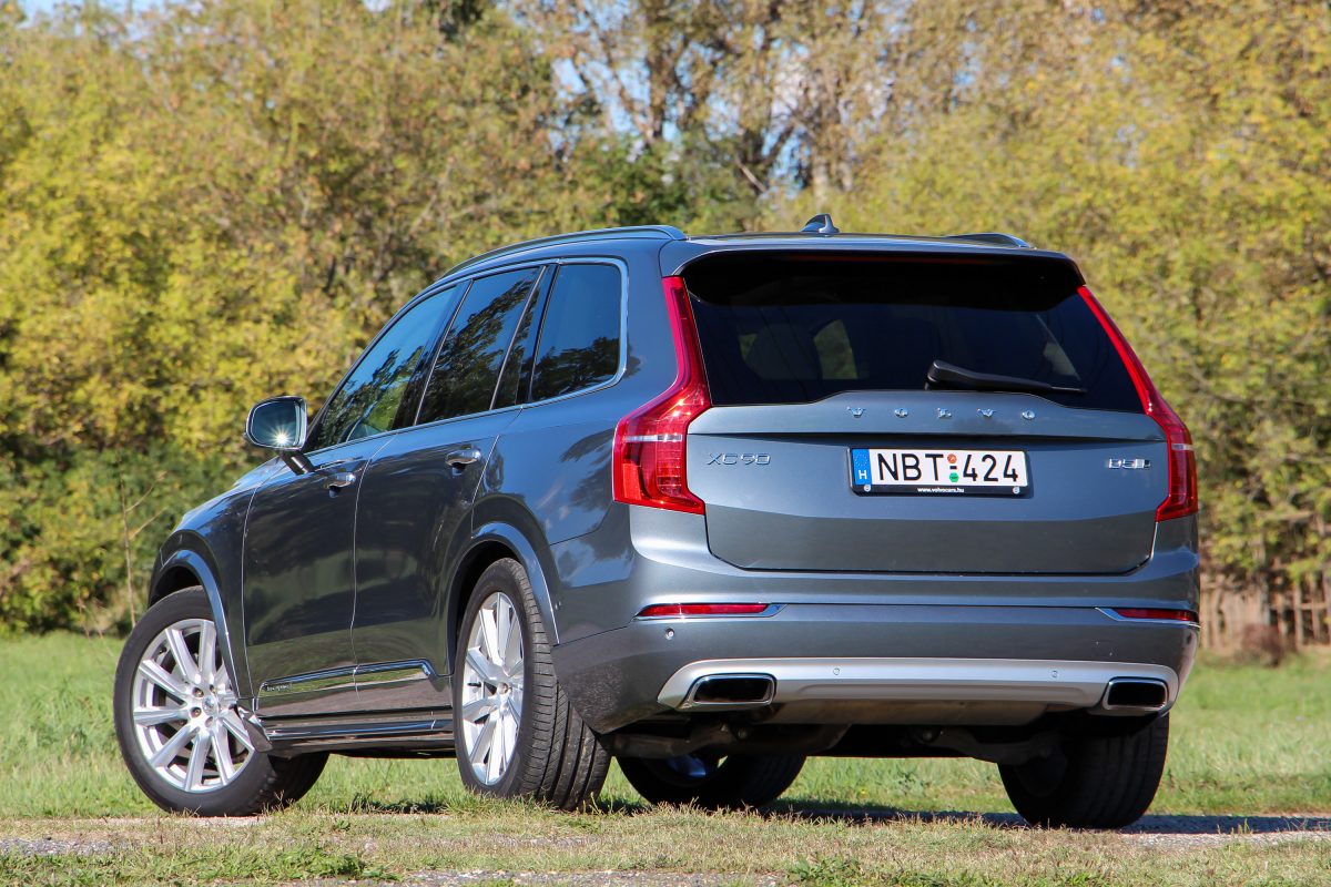 VOLVO XC90
