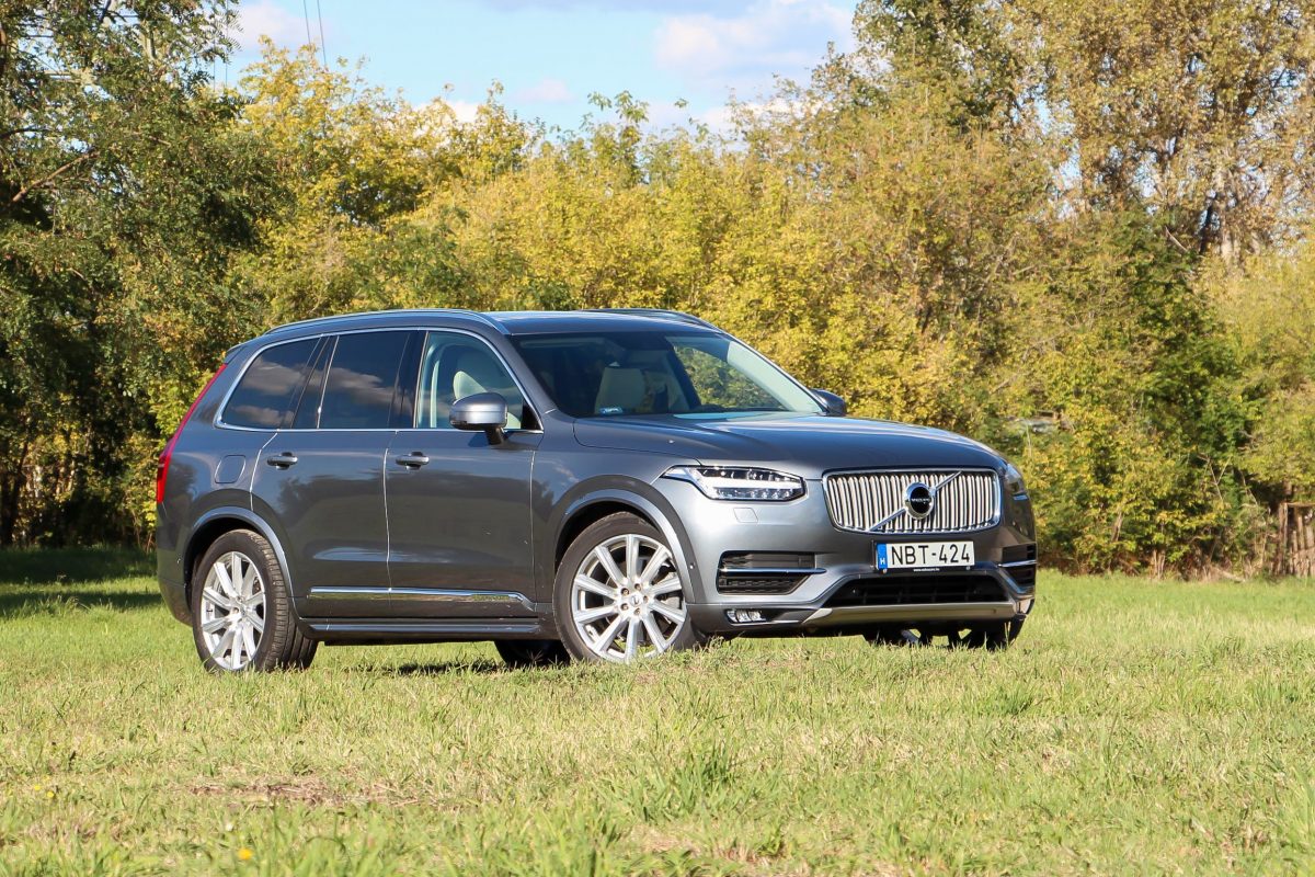 VOLVO XC90