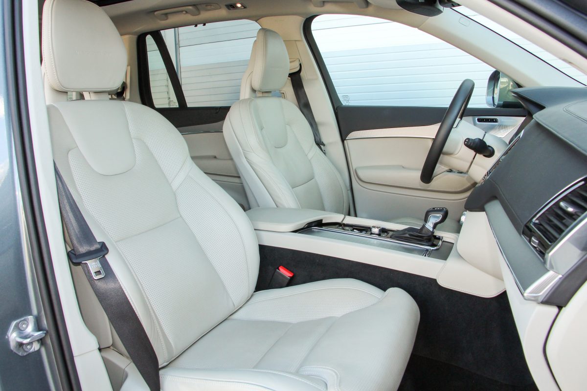 VOLVO XC90