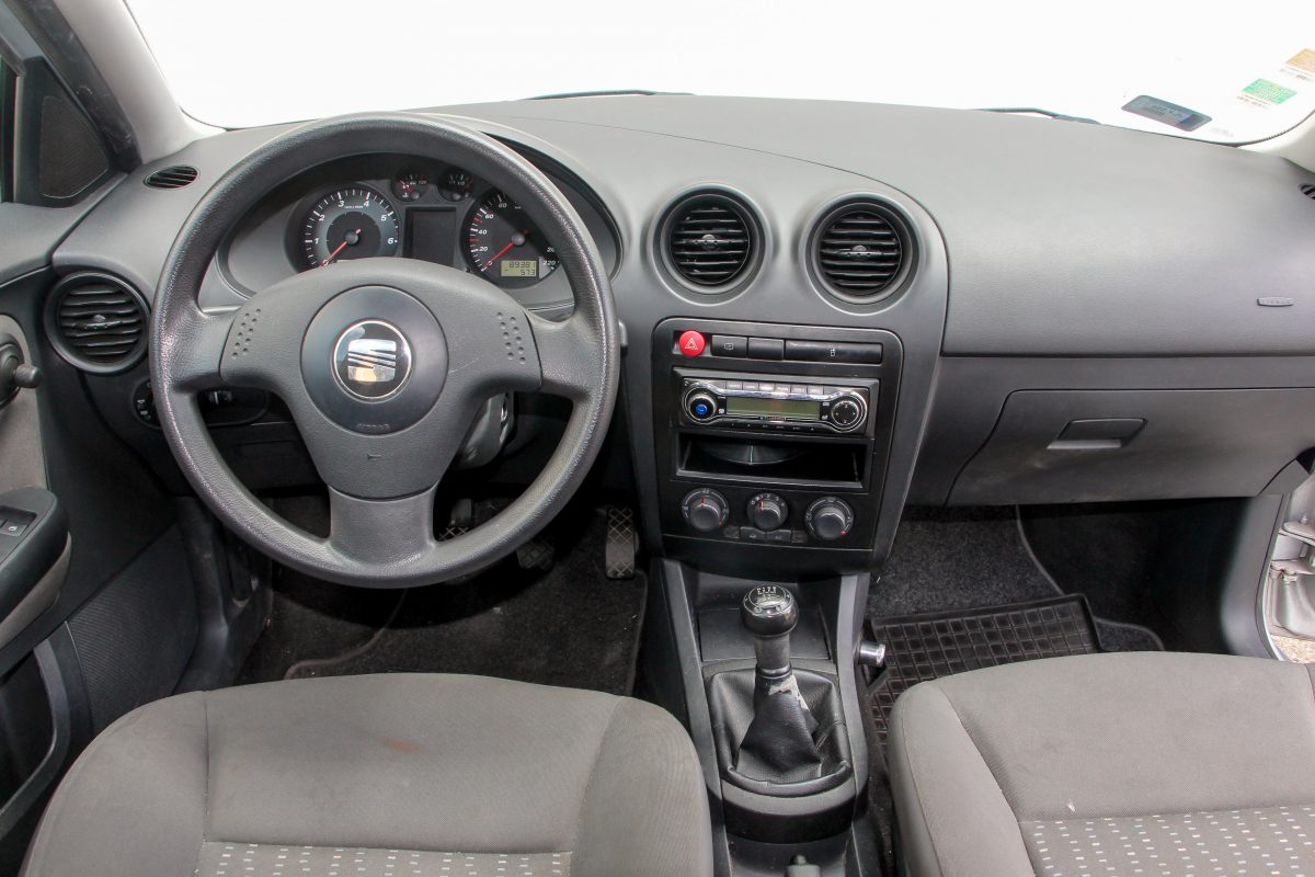 SEAT IBIZA