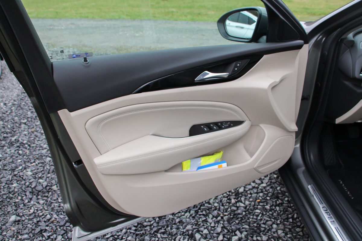 OPEL INSIGNIA