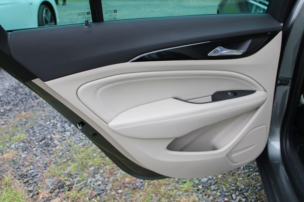 OPEL INSIGNIA
