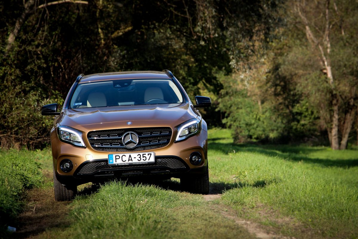 MERCEDES-BENZ