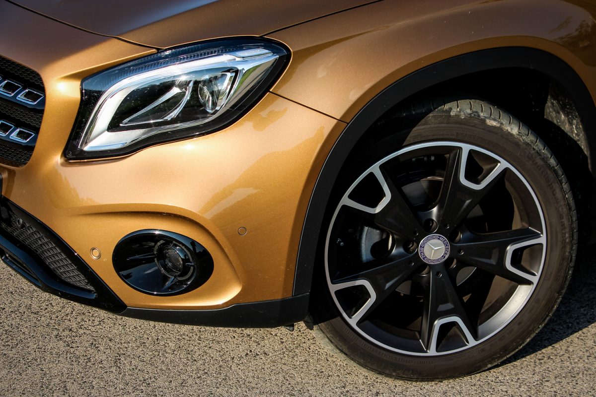 MERCEDES-BENZ