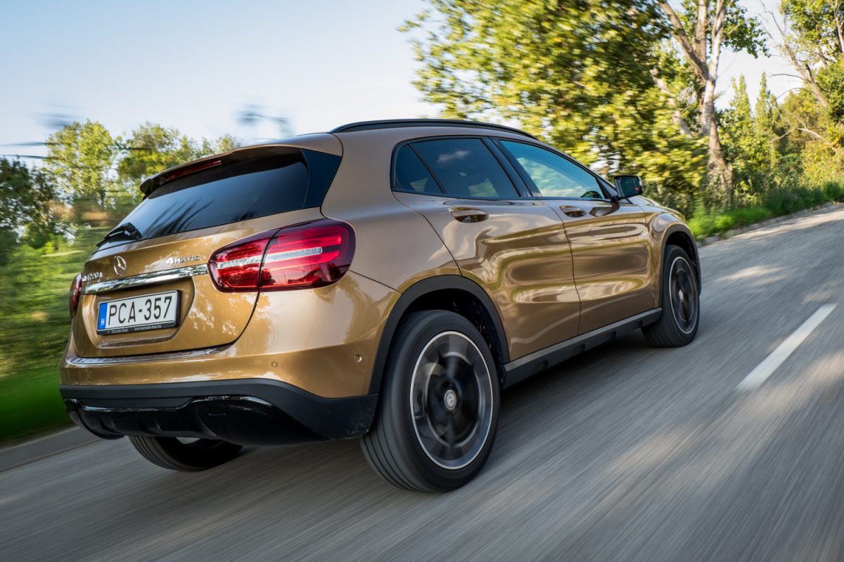 MERCEDES-BENZ