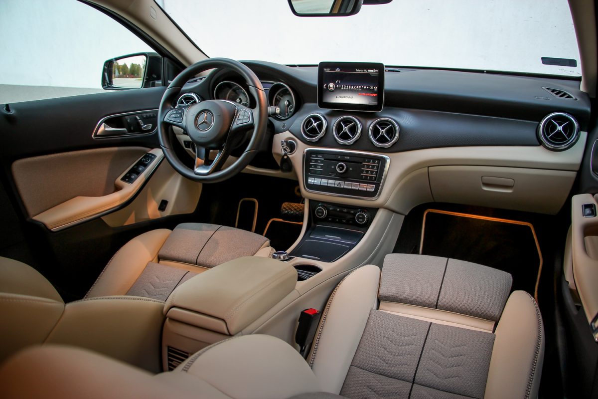 MERCEDES-BENZ