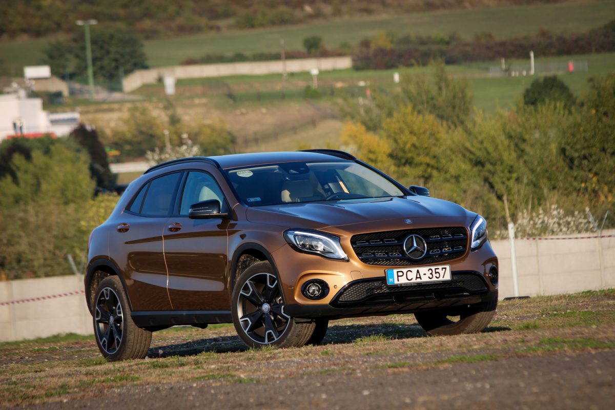 MERCEDES-BENZ