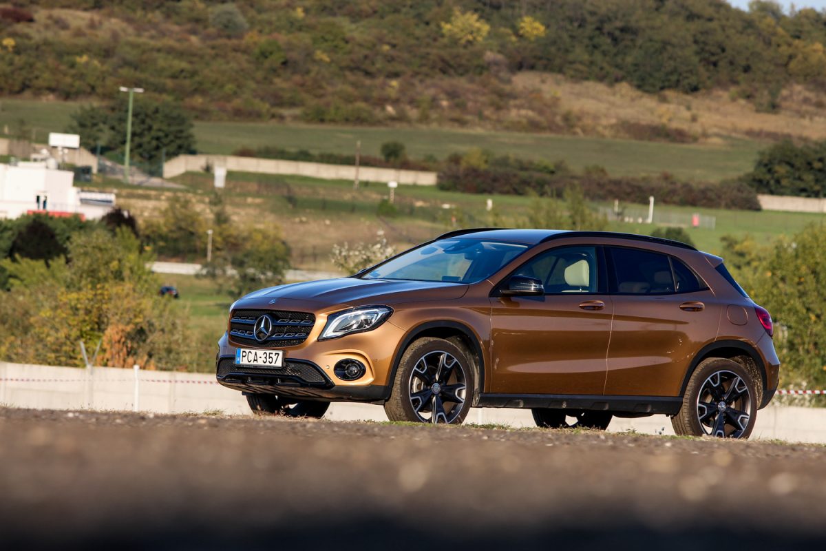 MERCEDES-BENZ