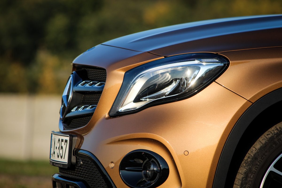 MERCEDES-BENZ