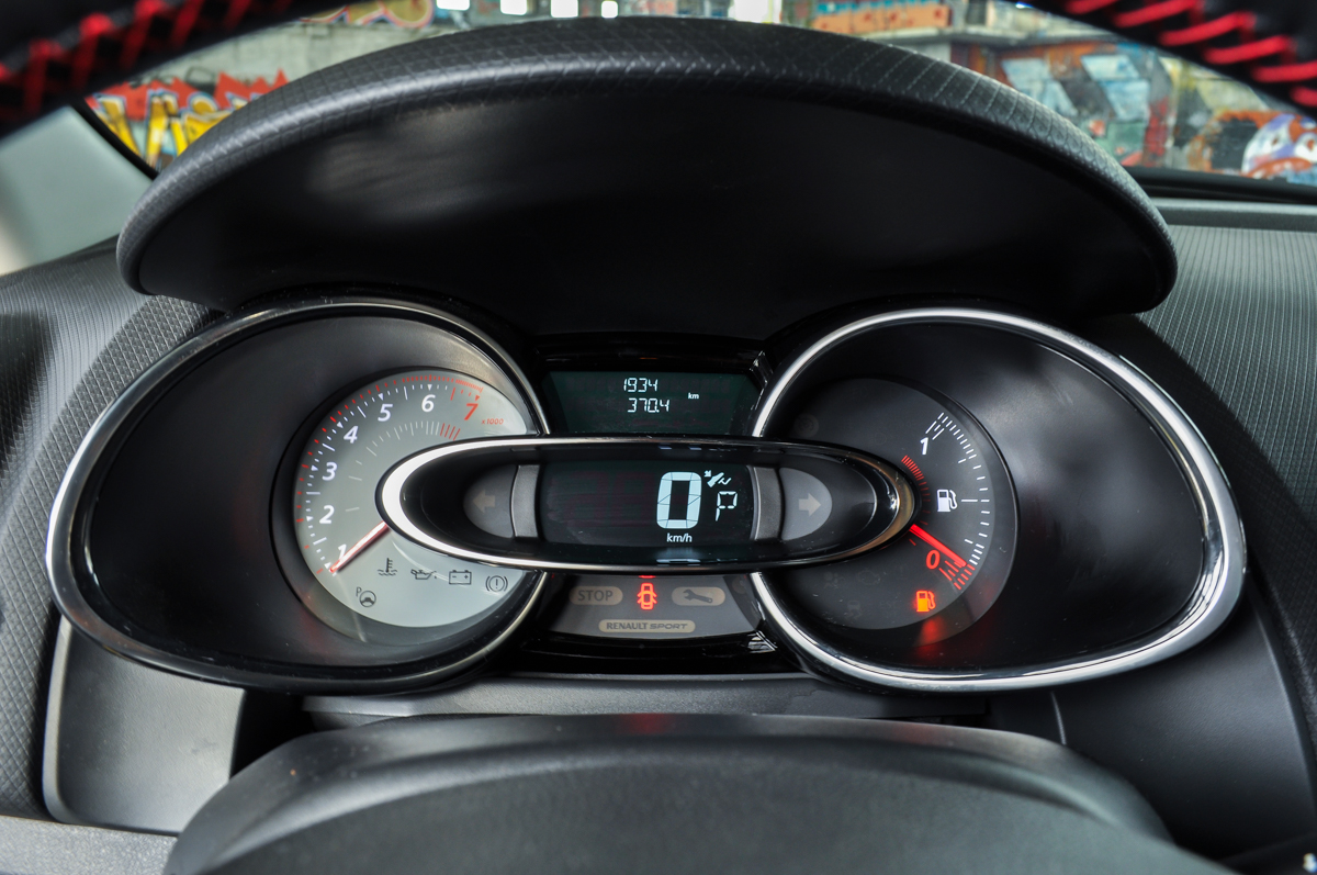 RENAULT CLIO