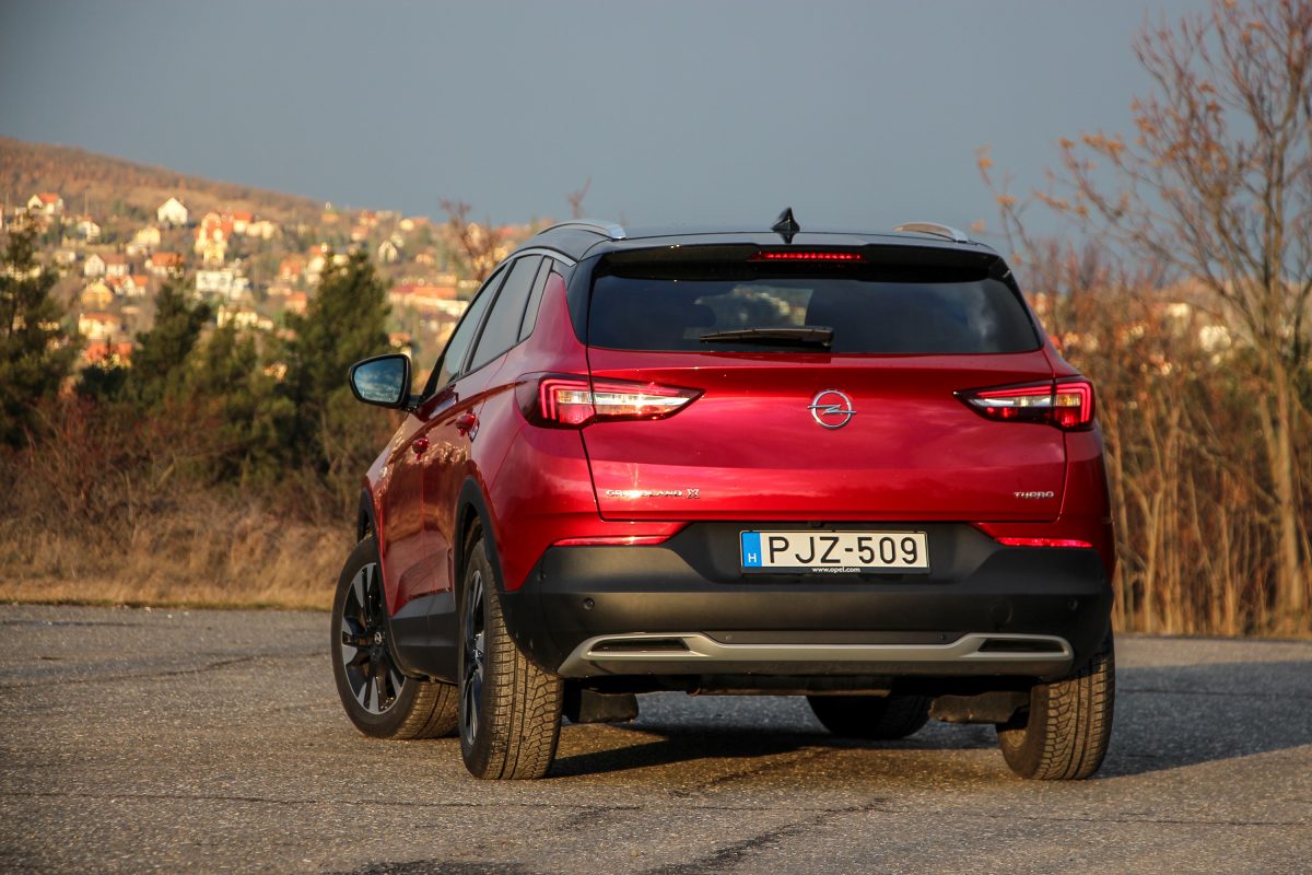 OPEL GRANDLAND X