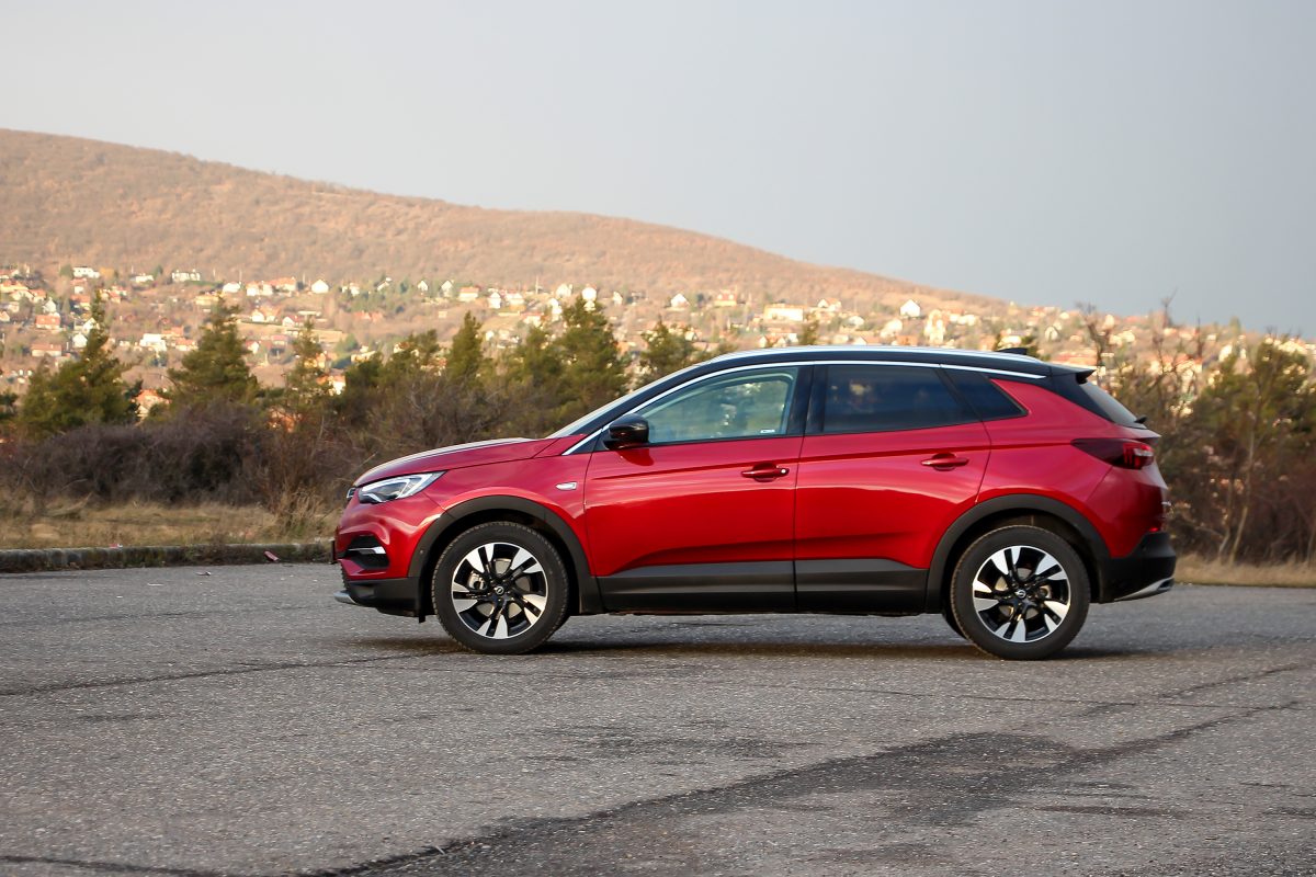 OPEL GRANDLAND X