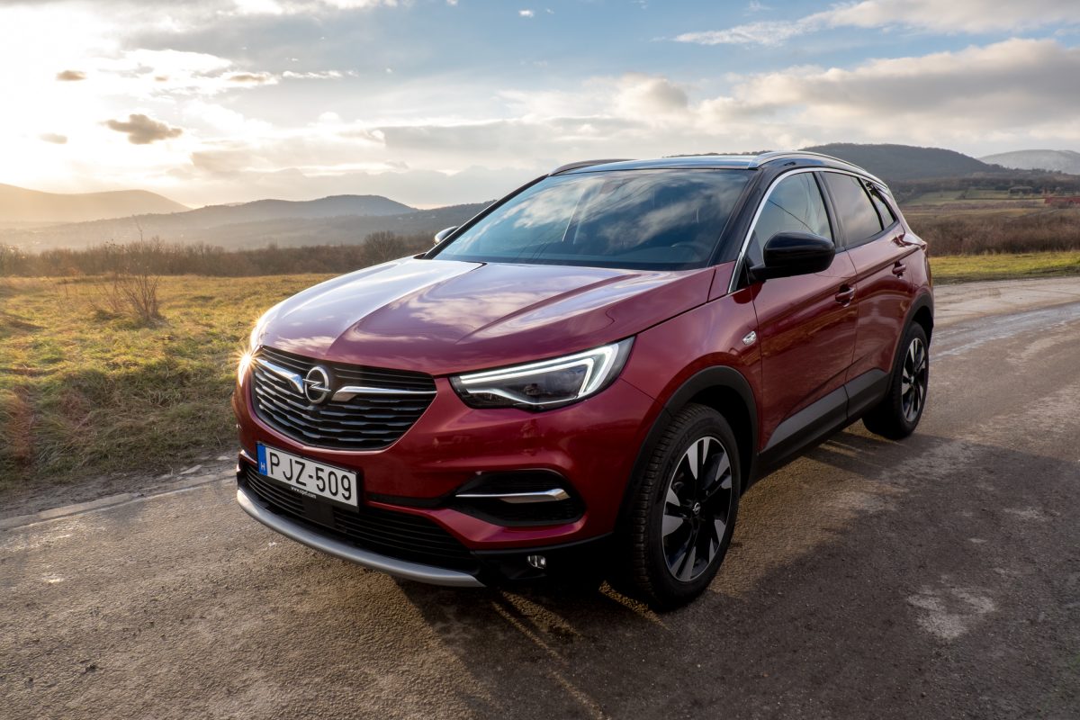 OPEL GRANDLAND X