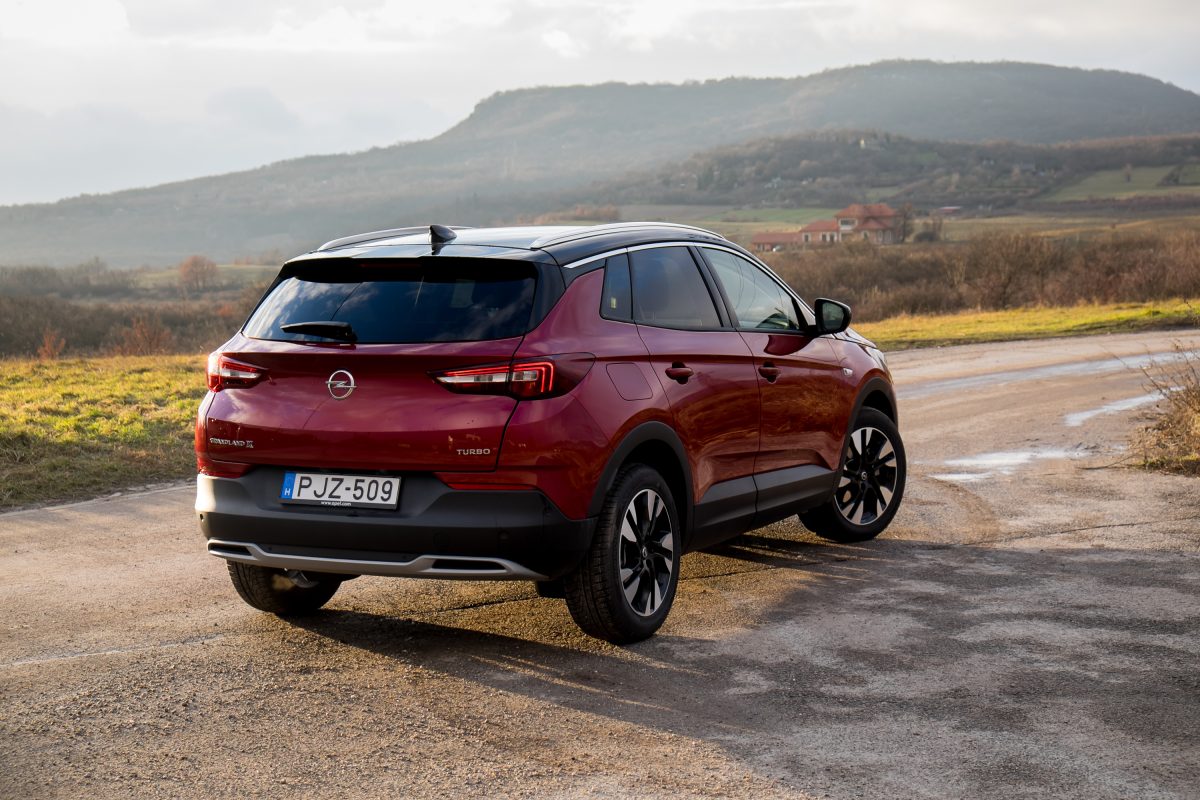OPEL GRANDLAND X