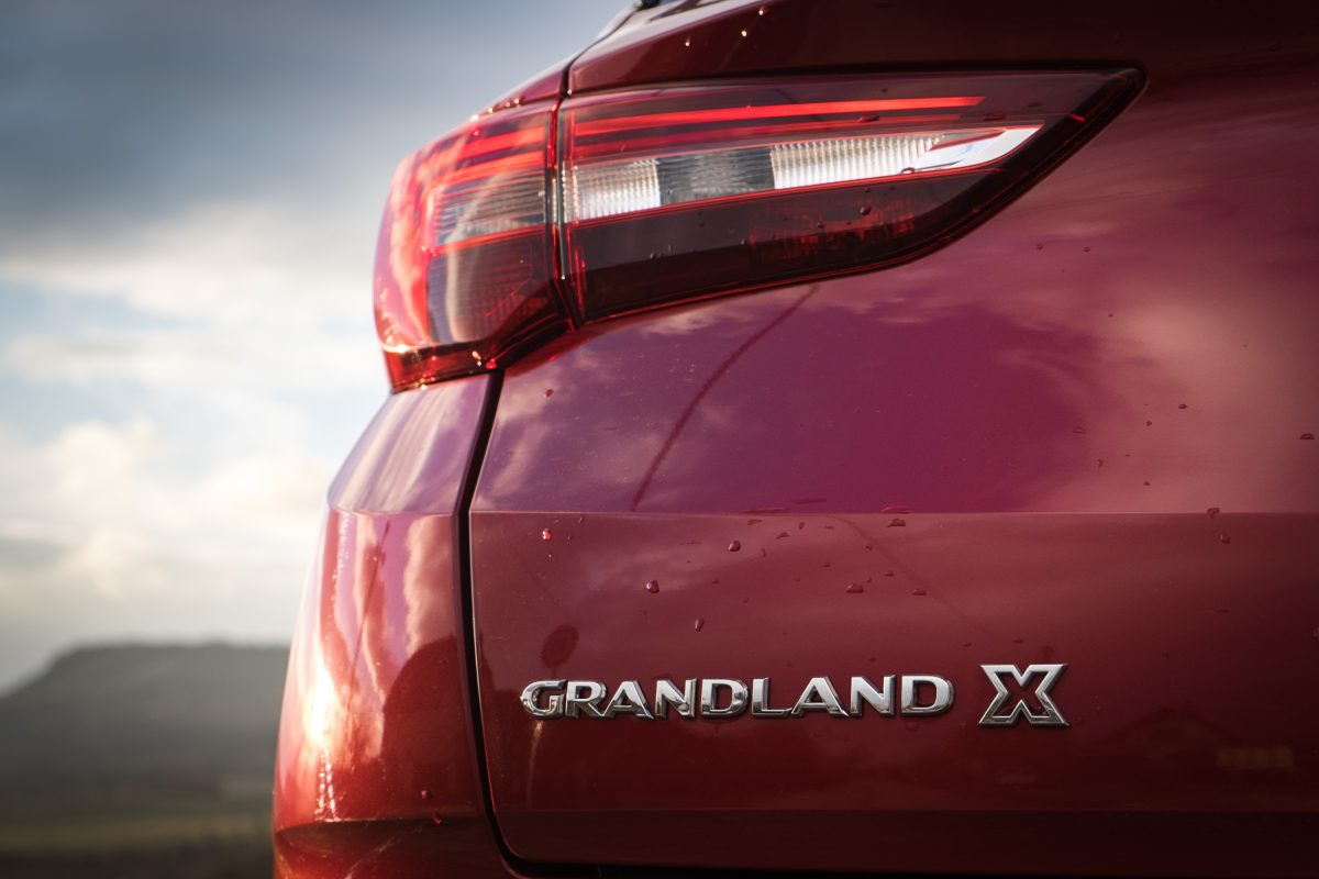 OPEL GRANDLAND X