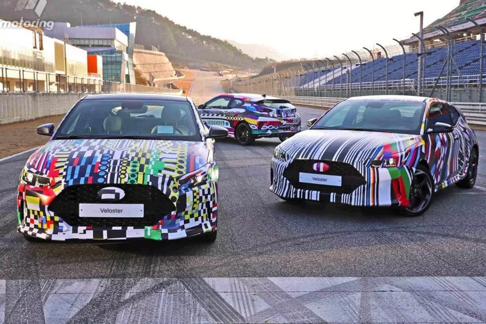 HYUNDAI VELOSTER