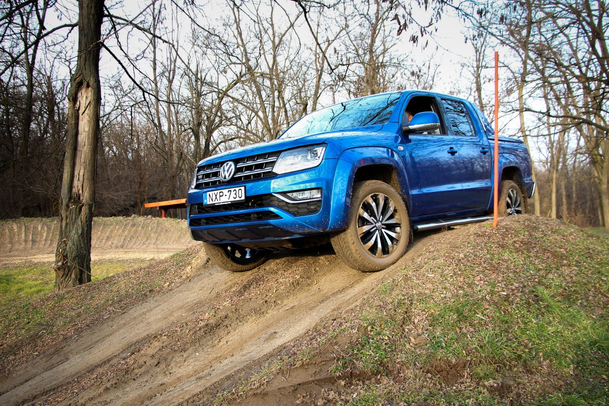 VOLKSWAGEN AMAROK