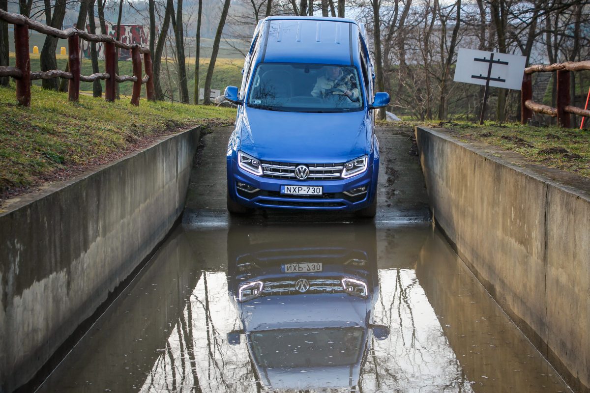 VOLKSWAGEN AMAROK