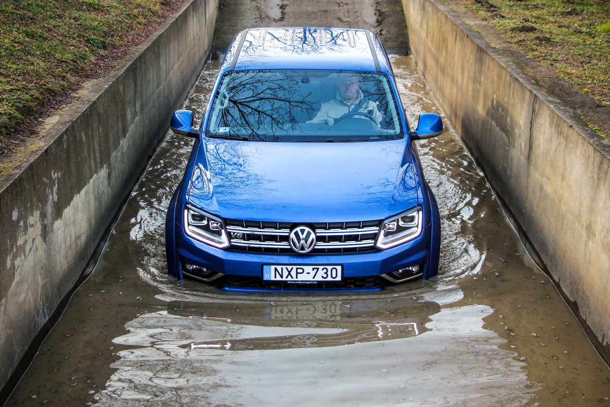 VOLKSWAGEN AMAROK