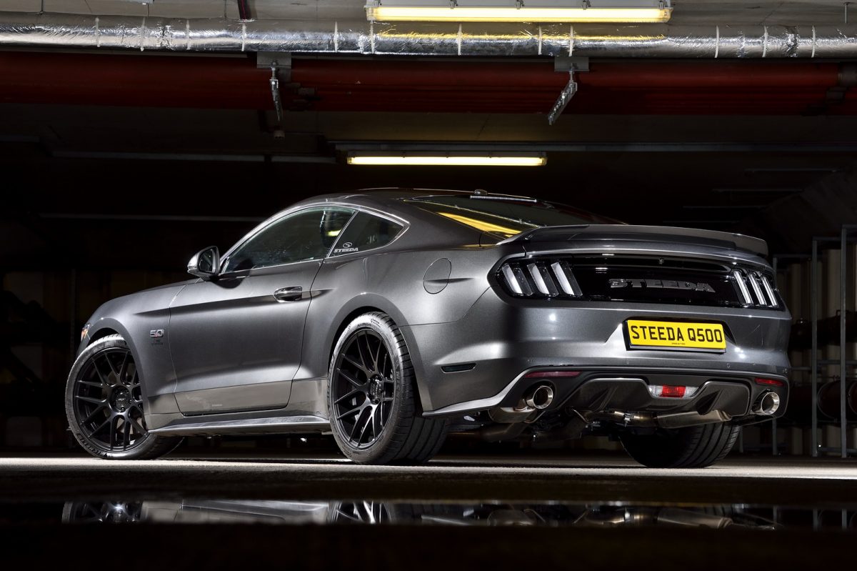 FORD MUSTANG
