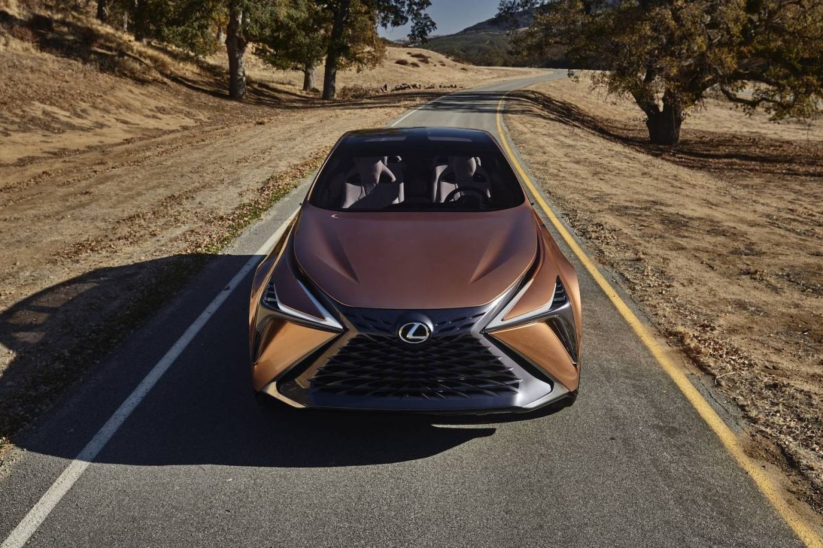 LEXUS