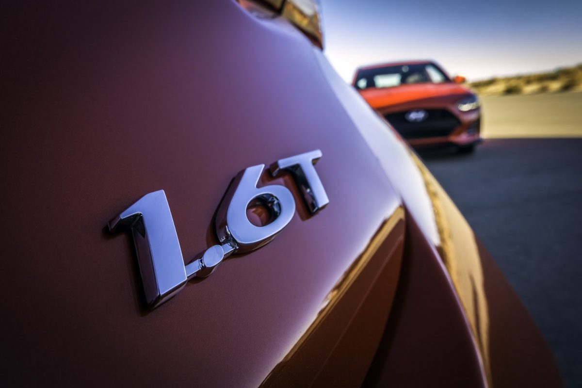 HYUNDAI VELOSTER