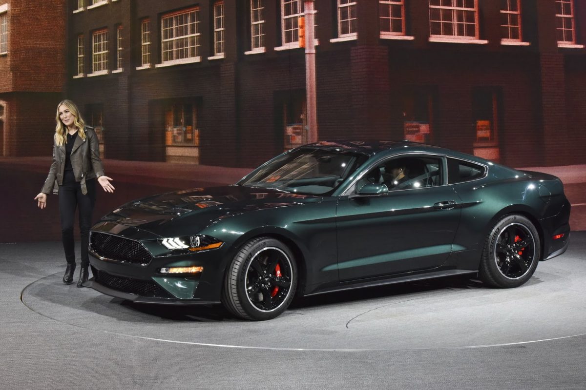 FORD MUSTANG