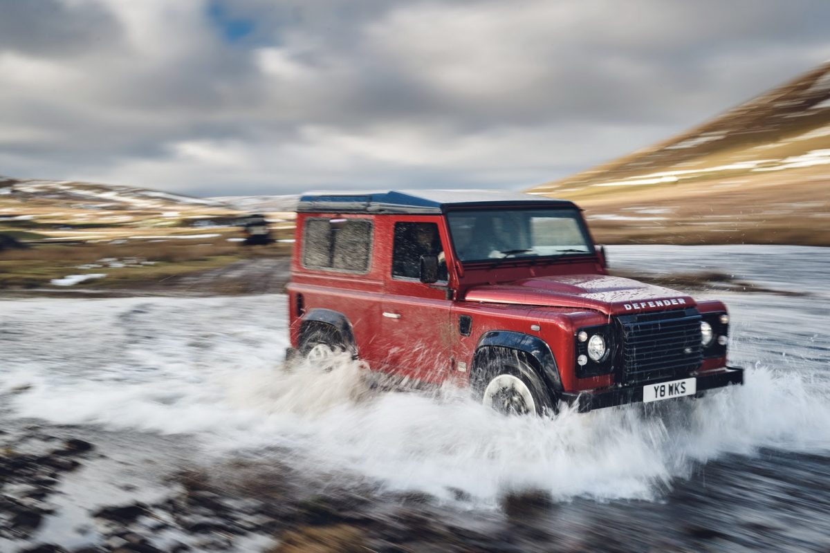 LAND ROVER DEFENDER